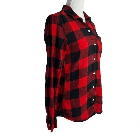 Gap Buffalo Plaid Button Up Shirt Womens XS Black and Red Long Sleeve Rustic Top - Picture 2 of 6